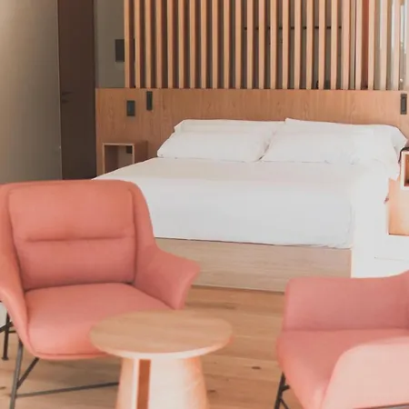 Hotel Atmos Boutique 4*