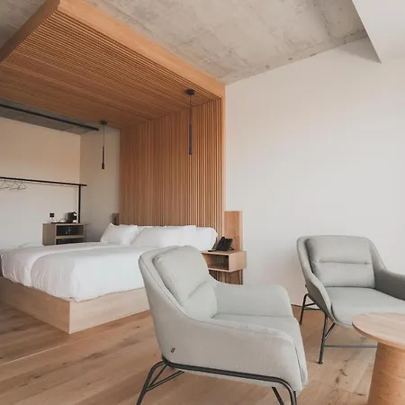 Atmos Boutique Hotel 4*
