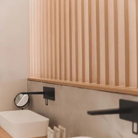 Atmos Boutique Hotell 4*