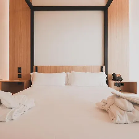 Atmos Boutique 4* Outes