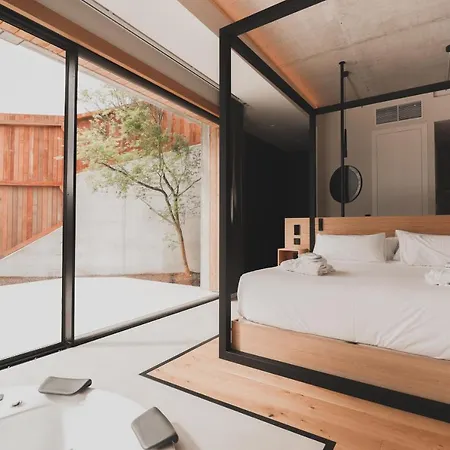 Atmos Boutique Hotel
